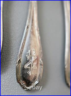 12 FOURCHETTES RUBAN A GTEAUX EN ARGENT MASSIF POINÇON MINERVE 1er TITRE 950