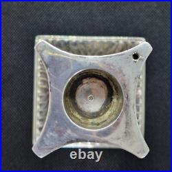 A identifier Paire de candélabres à 2 bras de lumière Poinçons RD 800 ou 900