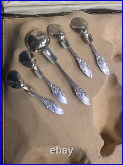 Ancien Coffret 4 Salerons Et Un Moutardier En Argent Massif Poinçon Minerve Ancien Coffret 4 Salerons Et Un Moutardier En Argent Massif Poinçon Minerve