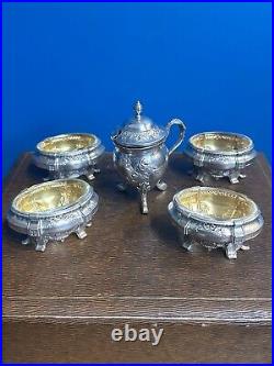 Ancien Coffret 4 Salerons Et Un Moutardier En Argent Massif Poinçon Minerve Ancien Coffret 4 Salerons Et Un Moutardier En Argent Massif Poinçon Minerve