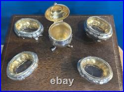 Ancien Coffret 4 Salerons Et Un Moutardier En Argent Massif Poinçon Minerve Ancien Coffret 4 Salerons Et Un Moutardier En Argent Massif Poinçon Minerve