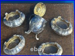 Ancien Coffret 4 Salerons Et Un Moutardier En Argent Massif Poinçon Minerve Ancien Coffret 4 Salerons Et Un Moutardier En Argent Massif Poinçon Minerve