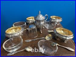 Ancien Coffret 4 Salerons Et Un Moutardier En Argent Massif Poinçon Minerve Ancien Coffret 4 Salerons Et Un Moutardier En Argent Massif Poinçon Minerve