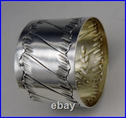 Ancien Rond de serviette en argent massif et vermeil poinçon minerve 1er titre