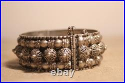 Ancien bracelet Berbère en argent massif 8 poinçons cabochons filigrane Ethnique