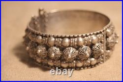 Ancien bracelet Berbère en argent massif 8 poinçons cabochons filigrane Ethnique