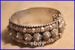 Ancien bracelet Berbère en argent massif 8 poinçons cabochons filigrane Ethnique