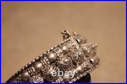 Ancien bracelet Berbère en argent massif 8 poinçons cabochons filigrane Ethnique