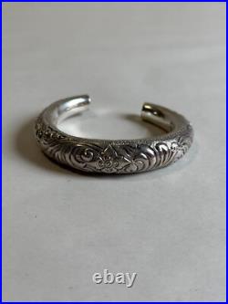Ancien bracelet jonc grelots intérieur en argent massif poinçon 925