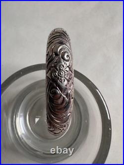 Ancien bracelet jonc grelots intérieur en argent massif poinçon 925