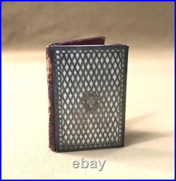 Ancien carnet de bal en argent massif poinçonné et tissu XIX ème 6,5 x 9,5 cm