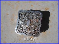 Ancienne boîte argent massif poinçon Lion anglais antique silver box décor coeur