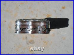 Ancienne boîte argent massif poinçon Lion anglais antique silver box décor coeur