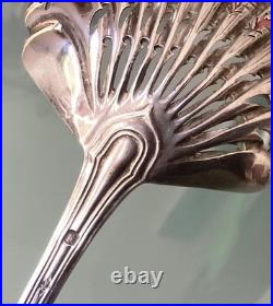 Ancienne cuillère a soupoudrer argent massif poinçon minerve modèle filet monog