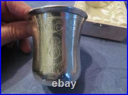 Ancienne petite timbale en argent massif poinçon minerve orfèvre illisible 51 gr