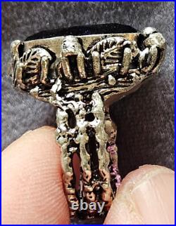 Bague naturaliste argent massif poinçon 925 avec grosse améthyste ovale taillée