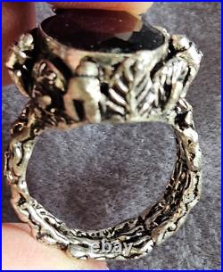 Bague naturaliste argent massif poinçon 925 avec grosse améthyste ovale taillée