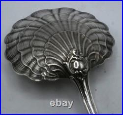 Belle Pelle A Fraises En Argent Massif Poincon Minerve 1 Er Titre Decor Louis XV