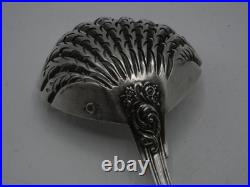 Belle Saupoudreuse En Argent Massif Poincon Minerve Couronne Comtale