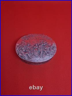 Belle ancienne boîte en argent massif scène de fête Poinçon Austro hongrois
