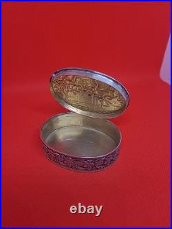 Belle ancienne boîte en argent massif scène de fête Poinçon Austro hongrois