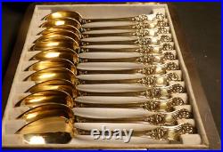 Belle boite de 12 cuillères à café en Vermeil massif poinçon MINERVE poids 218g