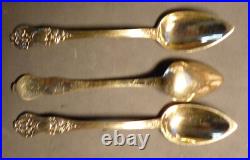 Belle boite de 12 cuillères à café en Vermeil massif poinçon MINERVE poids 218g