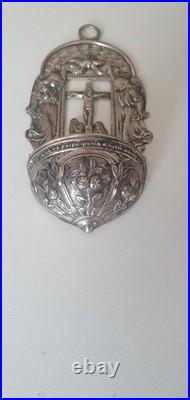Bénitier en Argent Massif Poinçon Christ entouré d'Ange 11,5 cm