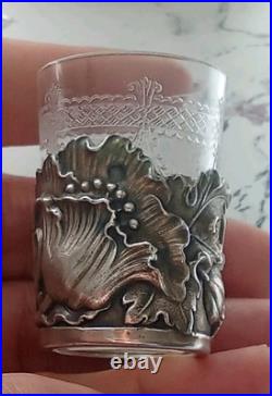 Bijoux / Collection / petit Verre à Liqueur / Argent massif / Poinçon