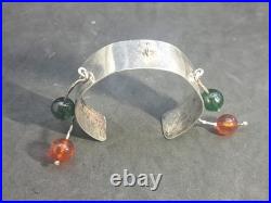 Bracelet ancien en argent massif Poinçon Crabe Perles de verre 1930-1960