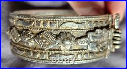 Bracelet manchette XIXème en argent massif Poinçon Minerve & orfèvre 90,3 Gr