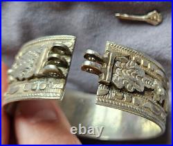 Bracelet manchette XIXème en argent massif Poinçon Minerve & orfèvre 90,3 Gr