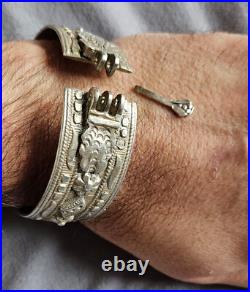 Bracelet manchette XIXème en argent massif Poinçon Minerve & orfèvre 90,3 Gr