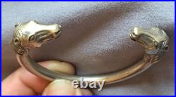 Bracelet vintage jonc ouvert à têtes de chevaux en argent massif Poinçons
