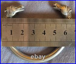 Bracelet vintage jonc ouvert à têtes de chevaux en argent massif Poinçons
