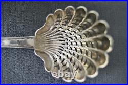 CUILLÈRE À SAUPOUDRER EN ARGENT MASSIF POINÇON VIEILLARD 18/19ème