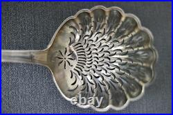 CUILLÈRE À SAUPOUDRER EN ARGENT MASSIF POINÇON VIEILLARD 18/19ème