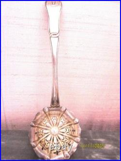 CUILLERE A SUCRE EN ARGENT MASSIF 1eTITRE POINCON MINERVE MO. NICOLAS DOUBESKY