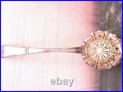 CUILLERE A SUCRE EN ARGENT MASSIF 1eTITRE POINCON MINERVE MO. NICOLAS DOUBESKY