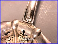 CUILLERE A SUCRE EN ARGENT MASSIF 1eTITRE POINCON MINERVE MO. NICOLAS DOUBESKY