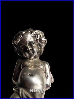 Cachet en Argent Angelot Debout Poinçon Minerve Cachet en Argent Angelot Debout Poinçon Minerve