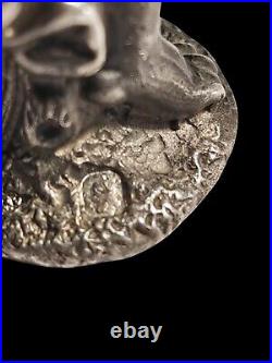 Cachet en Argent Angelot Debout Poinçon Minerve Cachet en Argent Angelot Debout Poinçon Minerve
