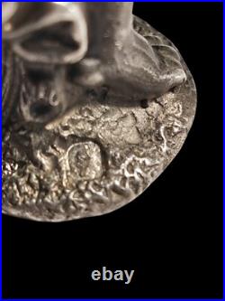 Cachet en Argent Angelot Debout Poinçon Minerve Cachet en Argent Angelot Debout Poinçon Minerve