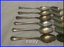 Coffret 12 Cuilleres A Moka En Argent Massif Travail Etranger Poincon 0.800 Coffret 12 Cuilleres A Moka En Argent Massif Travail Etranger Poincon 0.800