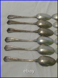 Coffret 12 Cuilleres A Moka En Argent Massif Travail Etranger Poincon 0.800 Coffret 12 Cuilleres A Moka En Argent Massif Travail Etranger Poincon 0.800