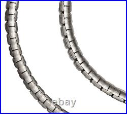 Collier, chaine moderne en argent massif poinçonnée 925 et poinçon orfèvre N°1 Collier, chaine moderne en argent massif poinçonnée 925 et poinçon orfèvre N°1