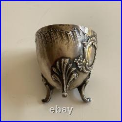 Coquetier tripode en ARGENT Massif poinçonné MINERVE oeuf poule table service Coquetier tripode en ARGENT Massif poinçonné MINERVE oeuf poule table service