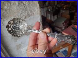 Cuillère À Saupoudrer En Argent Massif Poinçons À Identifier Longueur 20,5cm