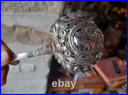 Cuillère À Saupoudrer En Argent Massif Poinçons À Identifier Longueur 20,5cm