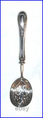 Cuillère à saupoudrer en argent massif poinçon minerve